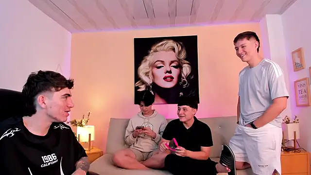 Handsomeboyss19 online show from April 7, 8:55 pm