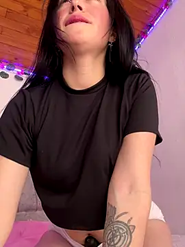 Mia salinass online show from September 25, 5:33 pm