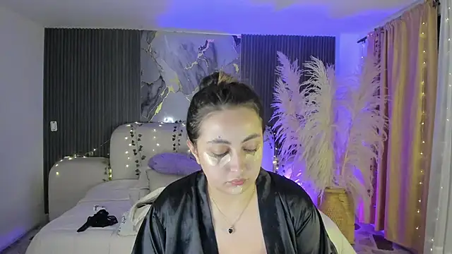 SarahCastro1  online show from April 9, 4:04 am