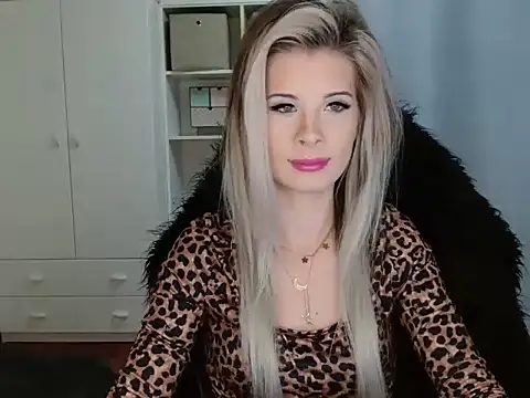 KristineGlow online show from November 8, 8:08 am