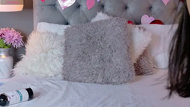 kendalFox  online show from February 13, 3:30 am