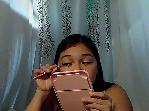 Zachariah 05 online show from November 28, 7:11 am