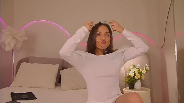 NicolSpace online show from February 10, 4:04 am