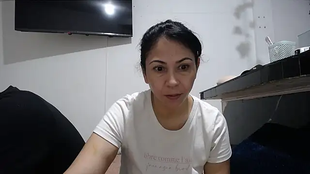 Snapshot of yohacriss chatting on October 20, 8:01 pm yohacriss online show from October 20, 8:01 pm