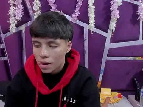 Bruno Cruzz online show from December 19, 3:43 am