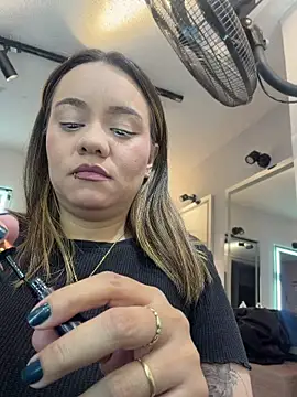 Sky Junne online show from April 14, 6:19 pm