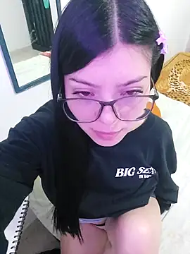 LunaJacobs online show from February 28, 9:47 pm