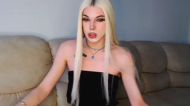 YourTrixie online show from October 6, 5:02 am