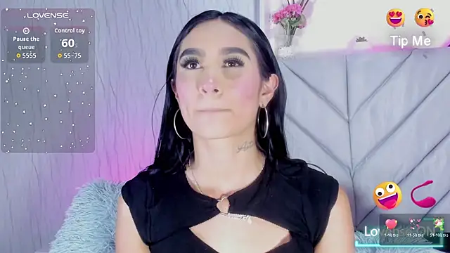 Nicolqueen  online show from December 14, 9:15 am