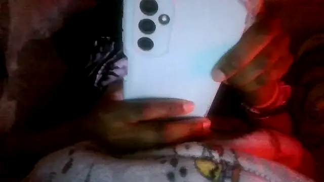 Snapshot of prettymaa chatting on October 22, 5:45 am prettymaa online show from October 22, 5:45 am