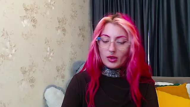 Nina Blum  online show from November 14, 7:41 am