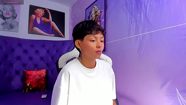 Snapshot of tefi_meow chatting on September 16, 12:24 pm tefi meow online show from September 16, 12:24 pm