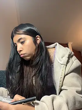 DianeSuns  online show from April 11, 4:51 am