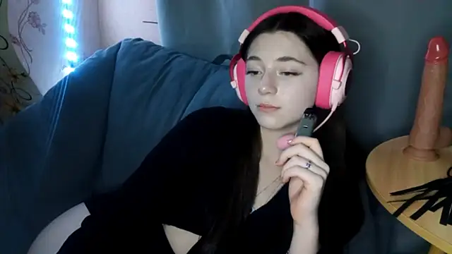 Sophiecuttie online show from October 29, 3:25 pm