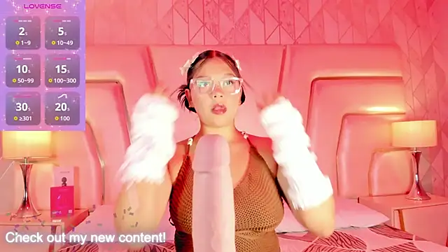 HatsaJones online show from February 12, 4:14 am