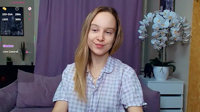 SoonMoor online show from April 9, 6:35 pm