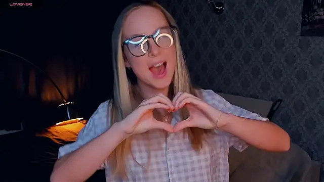 SoonMoor online show from October 10, 5:40 pm