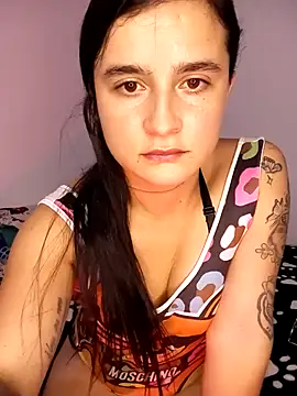 Snapshot of littleemma_77 chatting on September 22, 9:02 pm littleemma 77 online show from September 22, 9:02 pm
