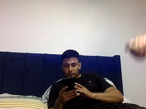 KianxxTeach online show from October 1, 1:43 am