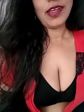 Deepa Sharma143 online show from March 26, 10:50 am