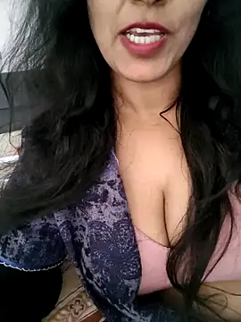 Deepa Sharma143 online show from March 29, 8:57 am