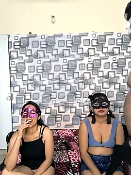 Family02 online show from December 1, 3:59 pm