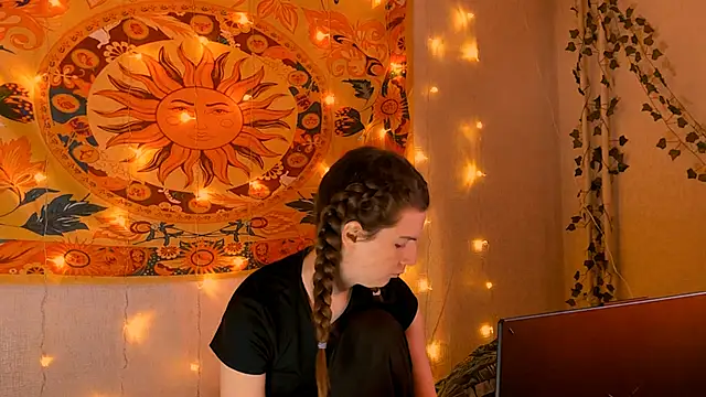 AliceCUNTach online show from February 5, 5:10 am