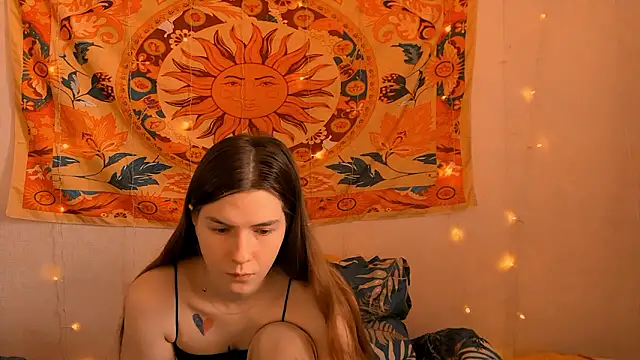 AliceCUNTach online show from March 12, 5:10 am