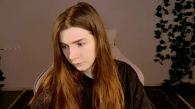 AliceCUNTach online show from January 8, 5:11 am