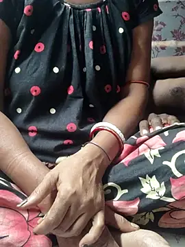 Snapshot of Desi_Couple72 chatting on September 14, 12:08 am Desi Couple72 online show from September 14, 12:08 am