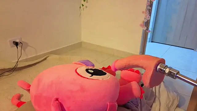 0ne 0f 0ne online show from November 17, 4:02 am