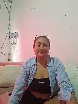 LizaMintelli online show from May 5, 4:21 pm