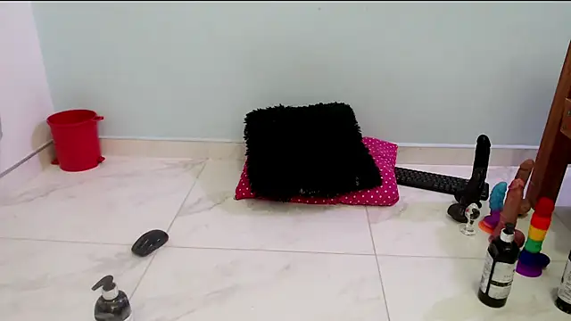 ashlyanaldeep18 online show from February 23, 2:56 am