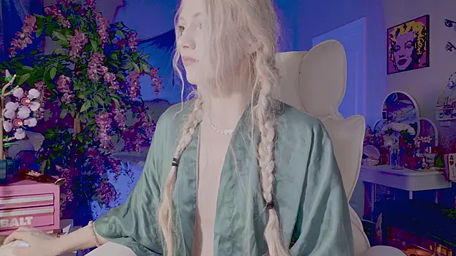 Talulaa online show from April 9, 8:14 pm