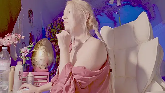 Talulaa online show from March 19, 7:40 pm