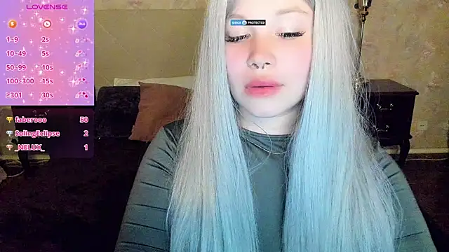 Snapshot of Diana_Dream chatting on October 20, 8:23 pm Diana Dream online show from October 20, 8:23 pm