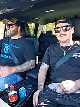 Snapshot of brokecountrylads chatting on October 15, 5:54 am brokecountrylads online show from October 15, 5:54 am