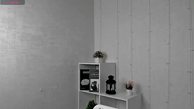 Maria Solis online show from January 17, 1:24 am