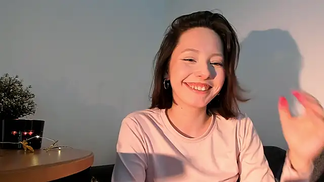 TondaEsperon online show from October 5, 7:41 pm