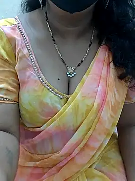 luci-queen online show from June 24, 7:18 am