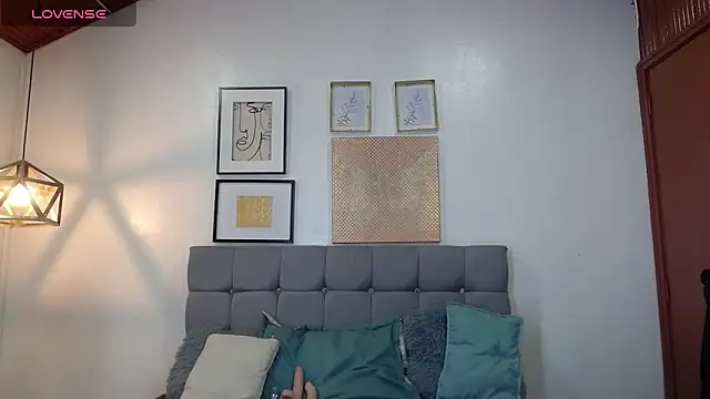  naomi s online show from March 25, 1:25 pm