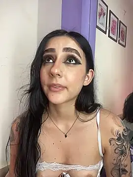 sharlot24 online show from March 1, 3:39 am