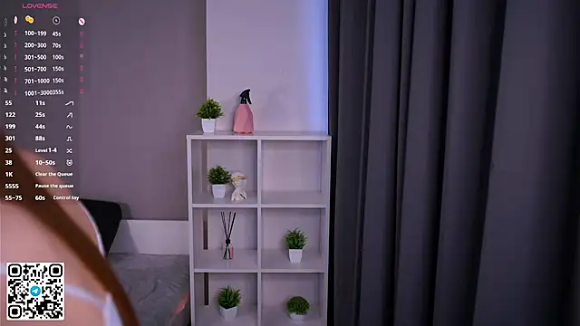 SexyEsma online show from October 17, 6:49 am