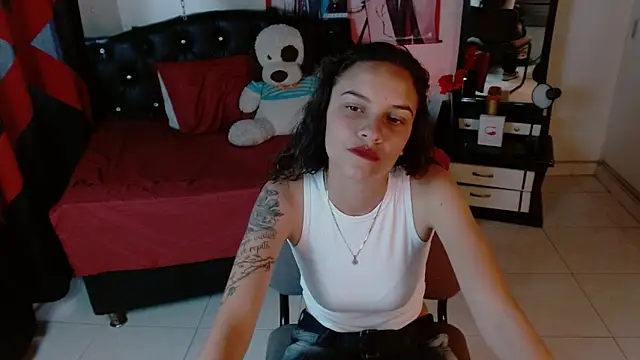 Skylovershot online show from October 28, 8:03 pm