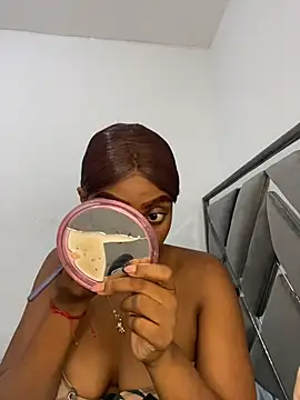 zaracollins01 online show from April 17, 1:19 am