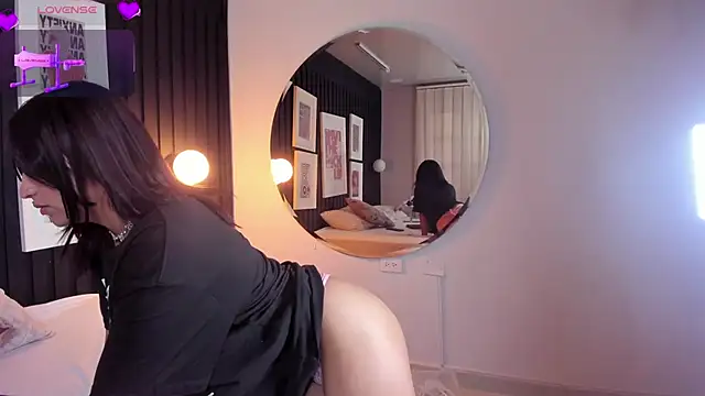 Manelyk evanss  online show from February 15, 12:37 pm