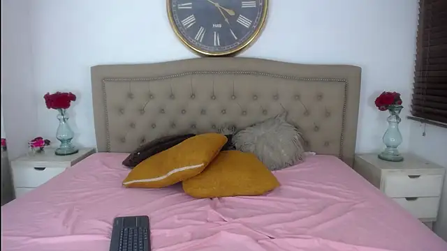 AuroraRicci online show from September 15, 1:08 pm