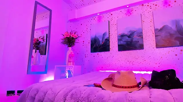 ArianaSantana online show from September 23, 1:09 pm