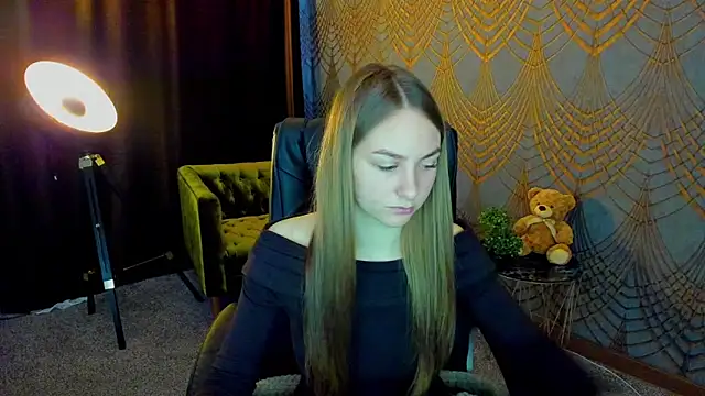 MilaAddams online show from May 14, 5:35 am
