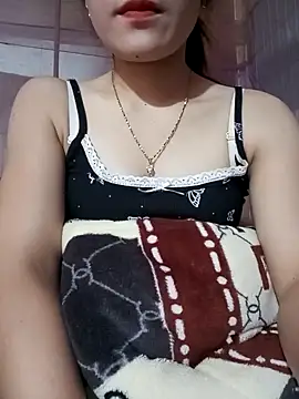 LucyyLy online show from December 16, 5:46 am